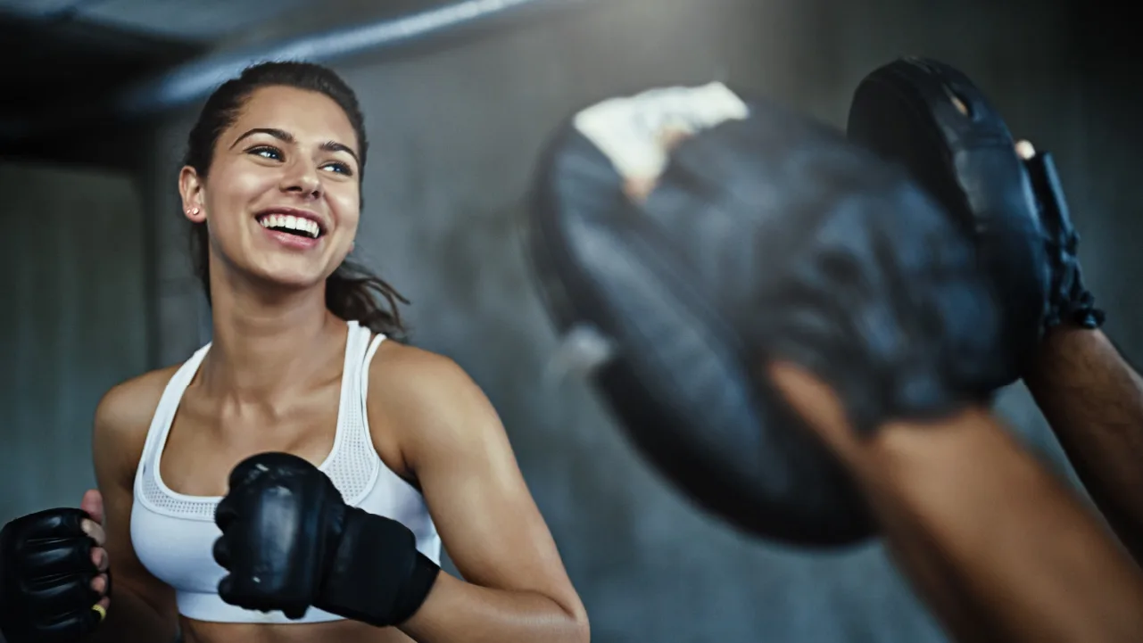 SOC_5 ways to combat rising credit card rates_V1-R2_1280x720_01.jpg